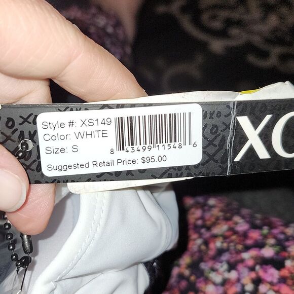 XOXO Size Small Trim One-Piece Swimsuit with Molded Cups - New - Picture 5 of 6